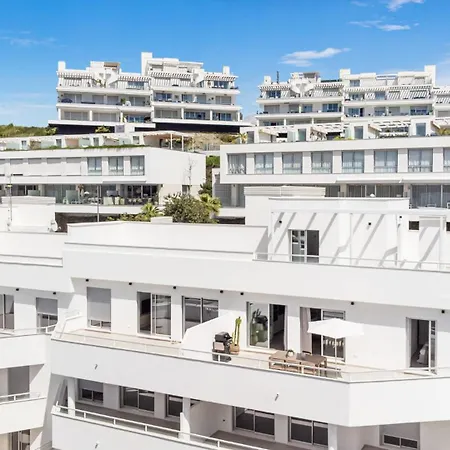 Apartamento Vivi Homes - Feliz - Roof Terrace - Pool - Gym Estepona