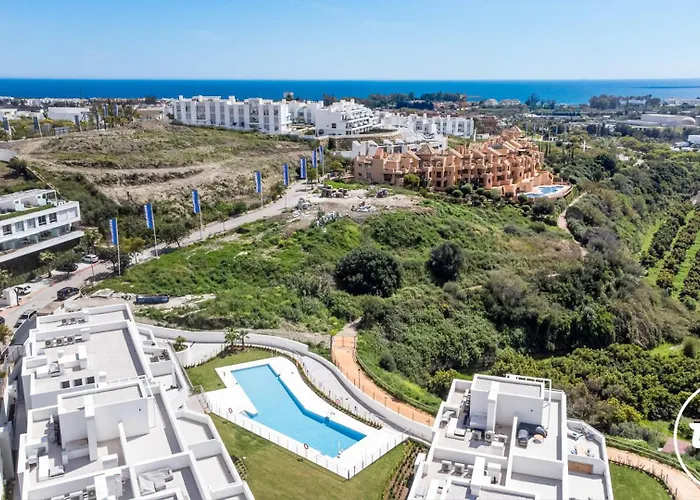 Vivi Homes - Feliz - Roof Terrace - Pool - Gym Estepona