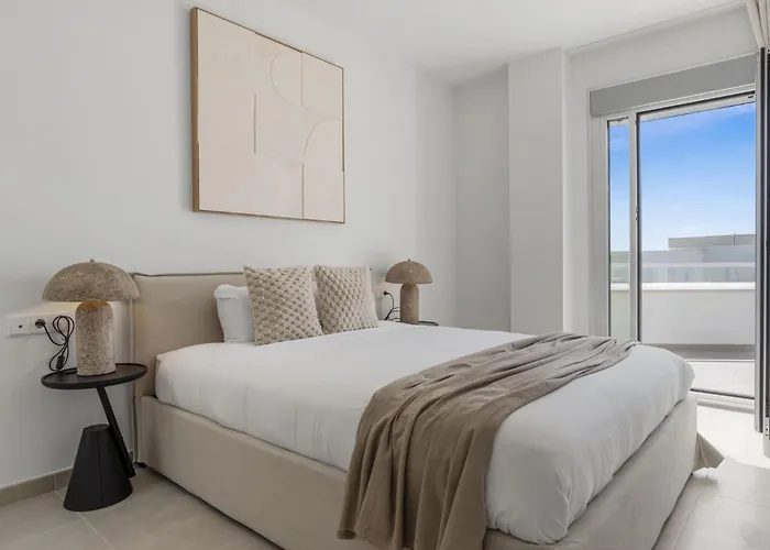 Vivi Homes - Feliz - Roof Terrace - Pool - Gym Appartement