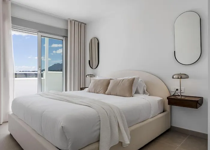 Vivi Homes - Feliz - Roof Terrace - Pool - Gym Appartement