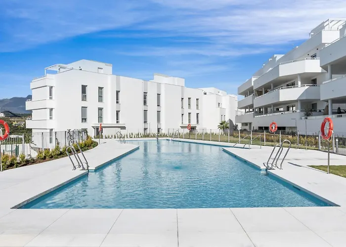 Vivi Homes - Feliz - Roof Terrace - Pool - Gym Estepona