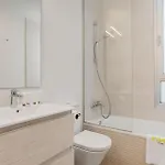 Vivi Homes - Feliz - Roof Terrace - Pool - Gym * Estepona