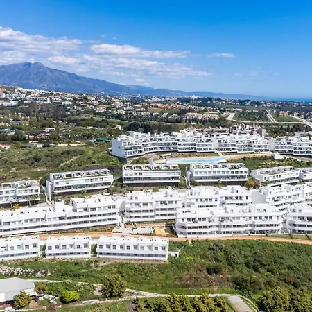 Vivi Homes - Feliz - Roof Terrace - Pool - Gym