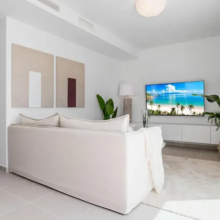 Vivi Homes - Feliz - Roof Terrace - Pool - Gym *