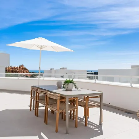 Vivi Homes - Feliz - Roof Terrace - Pool - Gym * Estepona