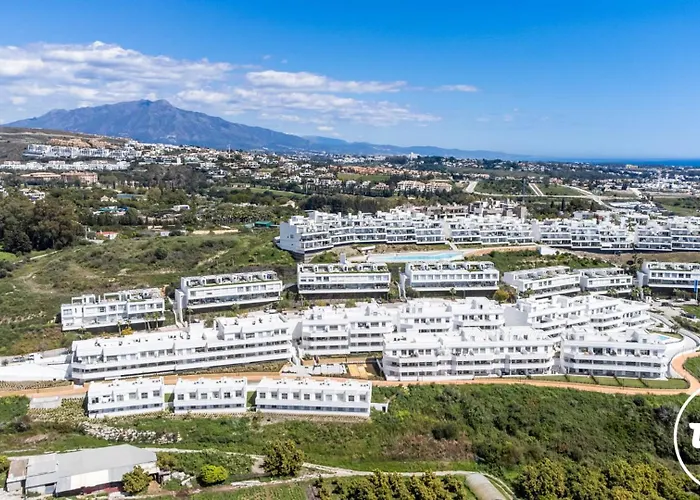 Vivi Homes - Feliz - Roof Terrace - Pool - Gym