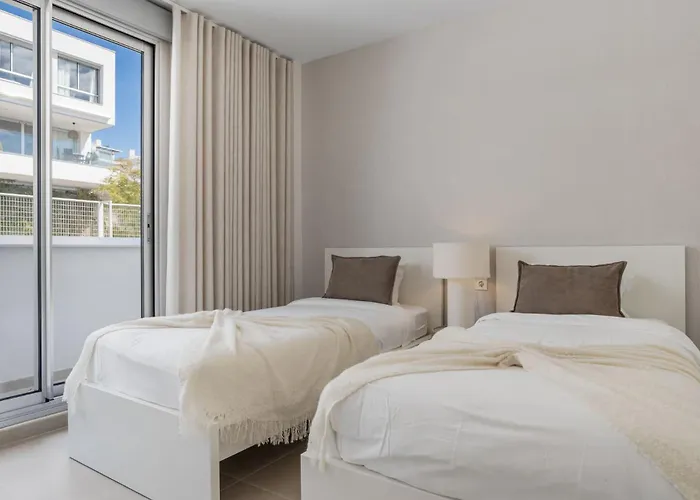 Апартаменты Vivi Homes - Feliz - Roof Terrace - Pool - Gym