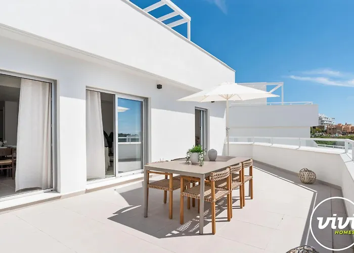 Vivi Homes - Feliz - Roof Terrace - Pool - Gym